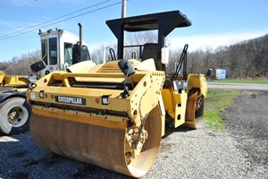 2010 Caterpillar CB64  Compactors